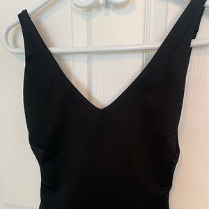 Londre Simplicity Black One Piece Bathingsuit